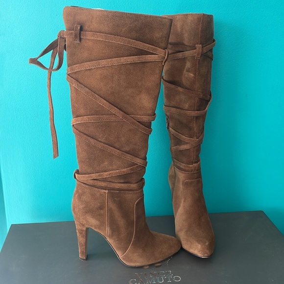 Vince Camuto Millay Boots. - Picture 2 of 8
